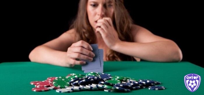 Những sai lầm khi sử dụng Bluff là gì trong Poker? Là Bluff quá nhiều lần