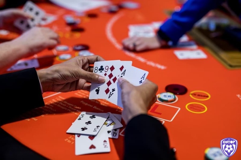 Ví dụ 3 để hiểu rõ Donk bet Poker là gì?