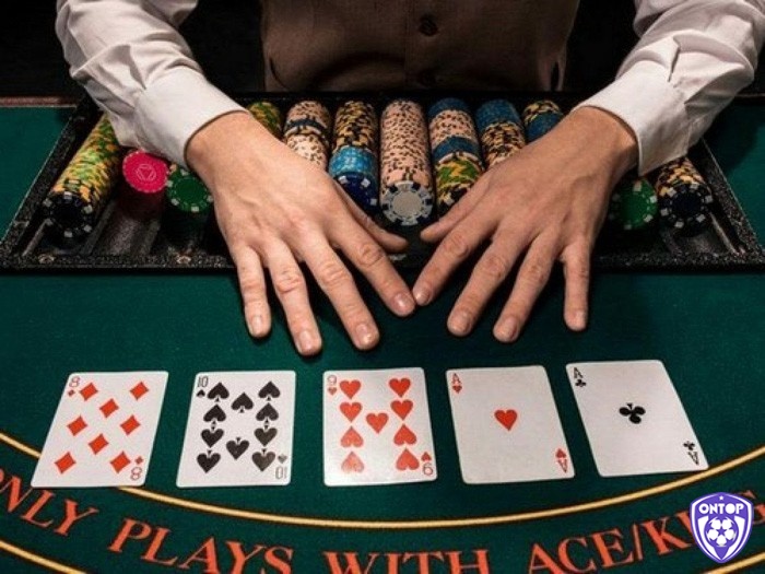 Tìm hiểu những chiến thuật cơ bản để cho poker chuyên nghiệp từ các chuyên gia