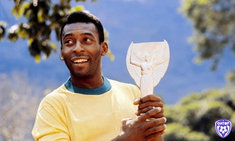 Pelé là một trong những là tiền đạo hay nhất World Cup