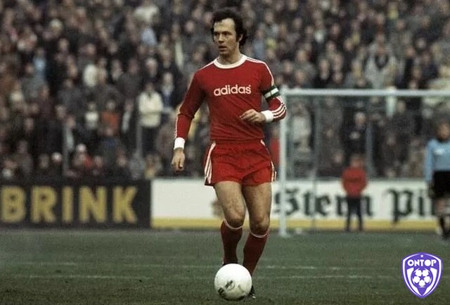 Franz Beckenbauer là trung vệ có khả năng kiểm soát trận đấu tốt nhất C1